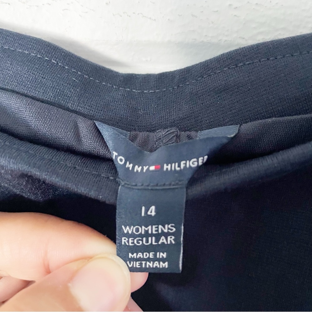 NWT Tommy Hilfiger Women’s School Uniform Navy Mini Skirt(shorts inside) Size 14 - Picture 7 of 8